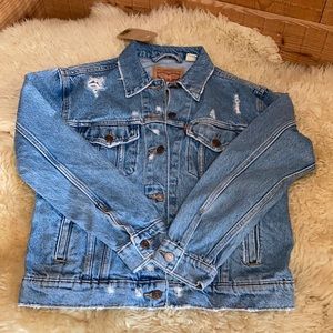 NWT Levi Strauss & Co Ex-Boyfriend Trucker jacket Size S